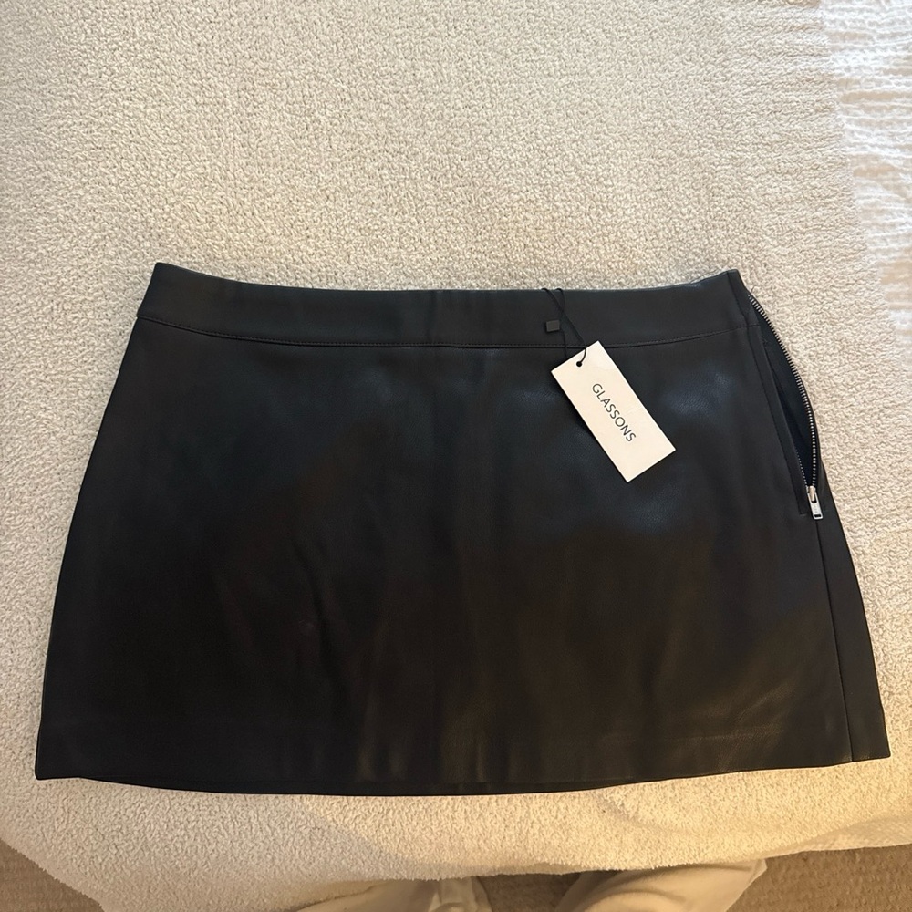 Glassons black leather mini skirt